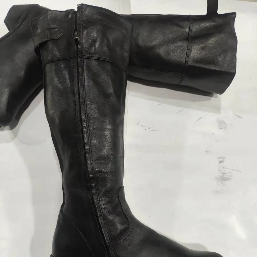 بوت بلند زنانه