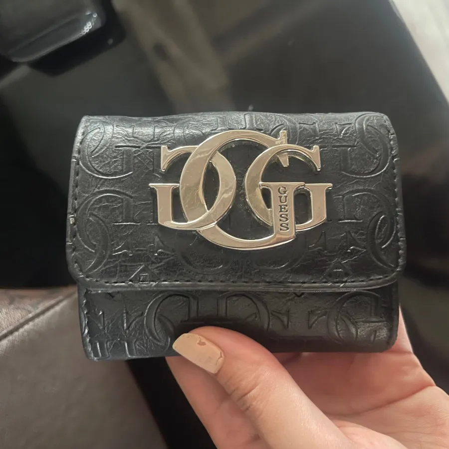 کیف پول برند گس guess