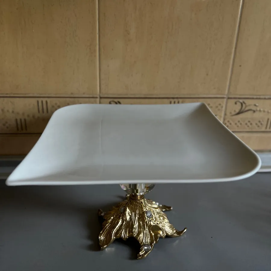 ظرف شیرینی پایه دار