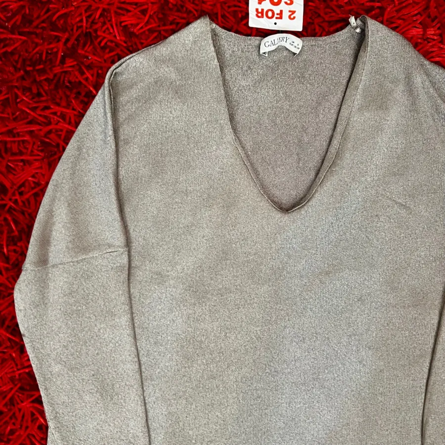 بلوز تک رنگ بسیار شیک