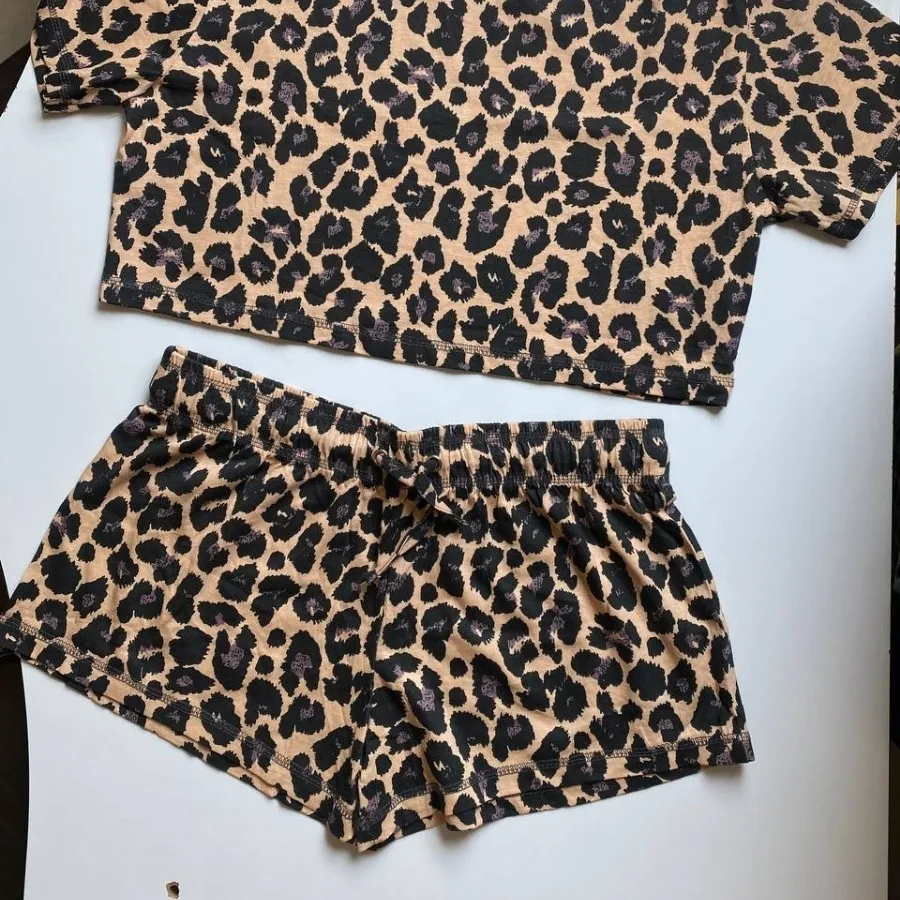 کراپ شورتک h&m