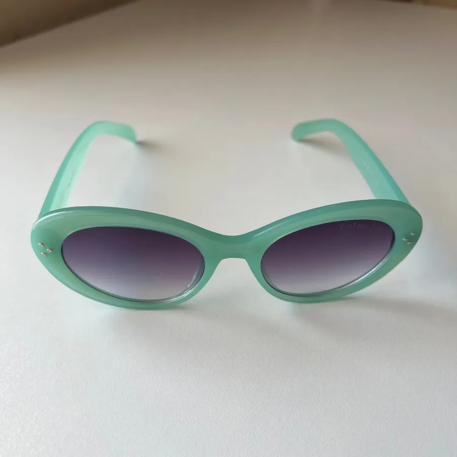 عینک آفتابی سبز