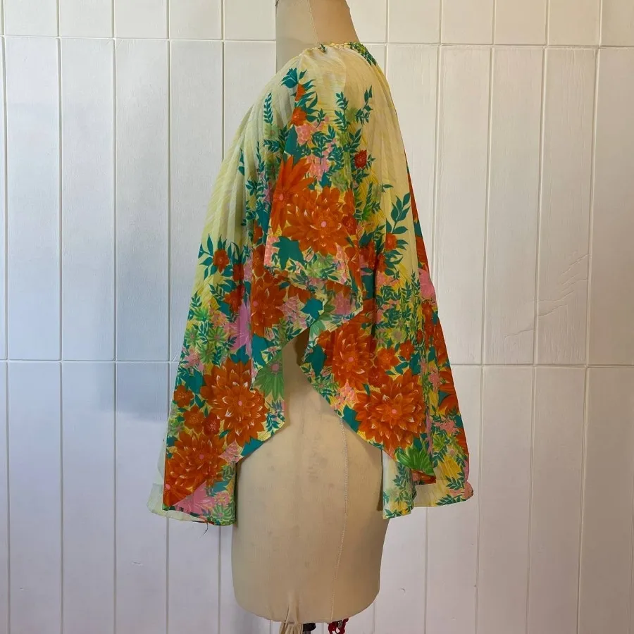 شومیز 
شنلی