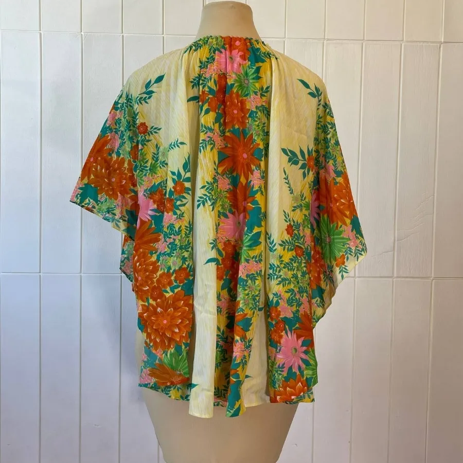 شومیز 
شنلی