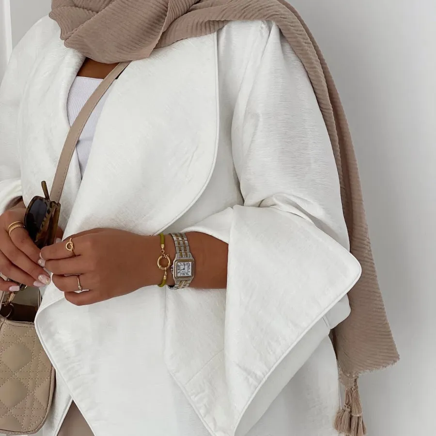 کت سفید مجلسی