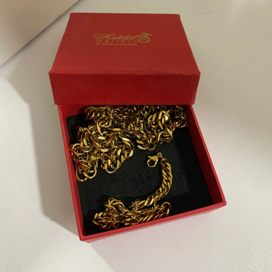 گردنبند و دستبند کارتیر