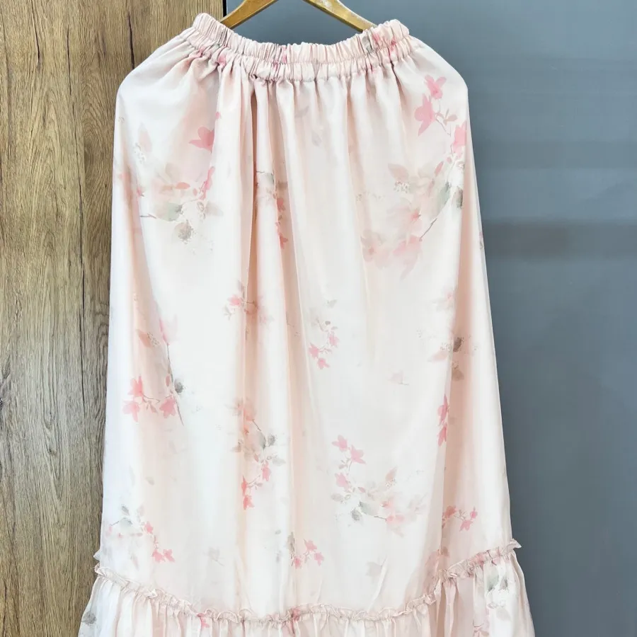 دامن حریر بلند