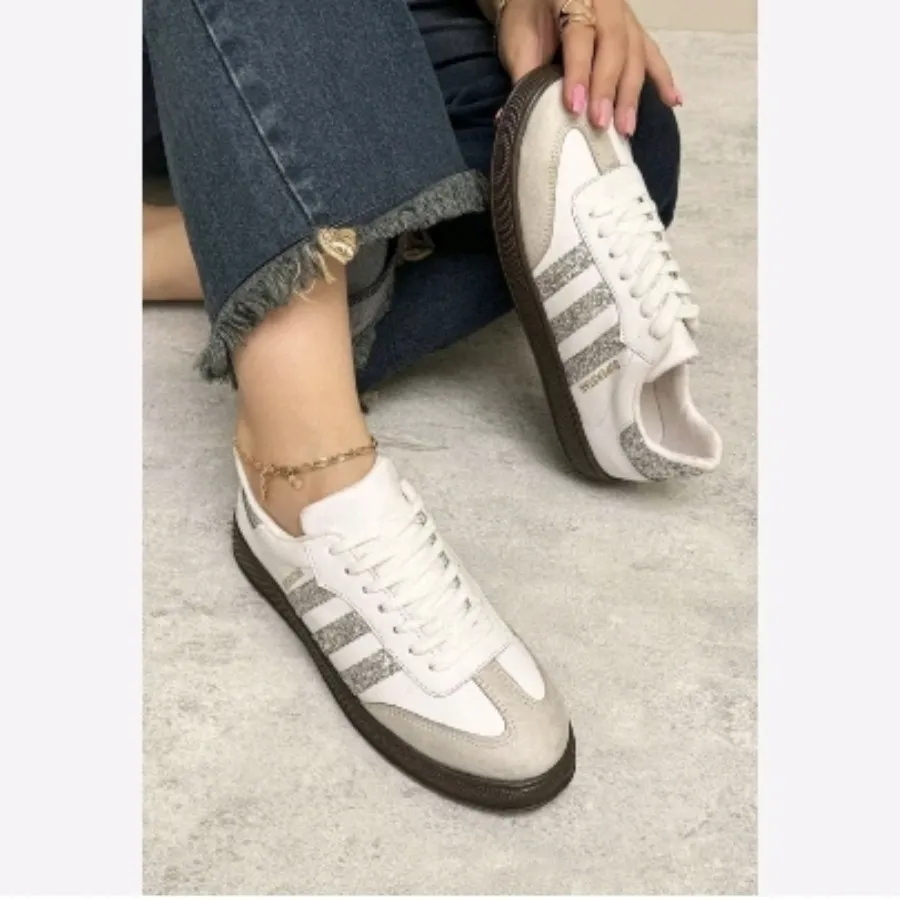 کفش کتونی جدید