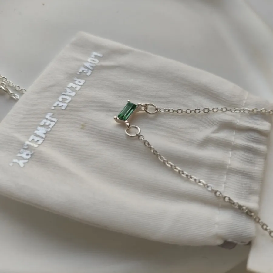 گردنبند نگین سبز وارداتی