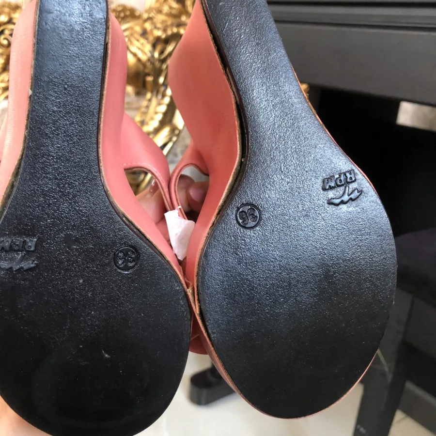 صندل عروسکی