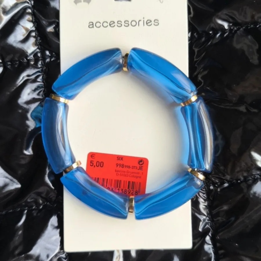 دستبند شیشه ای آبی