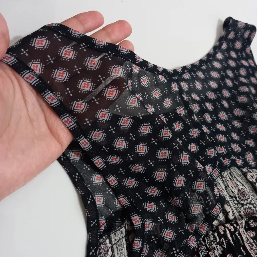 تاپ شیک مشکی و قرمز