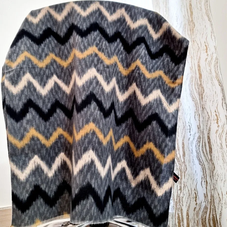 شال موهر پهنا دار