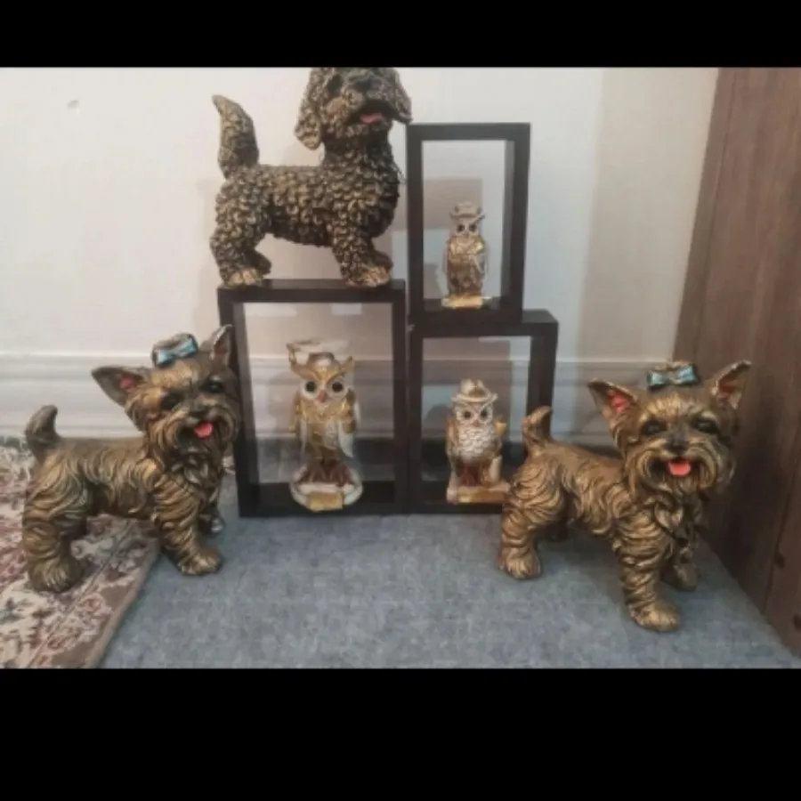 دیوار کوب و مجسمه دکوری