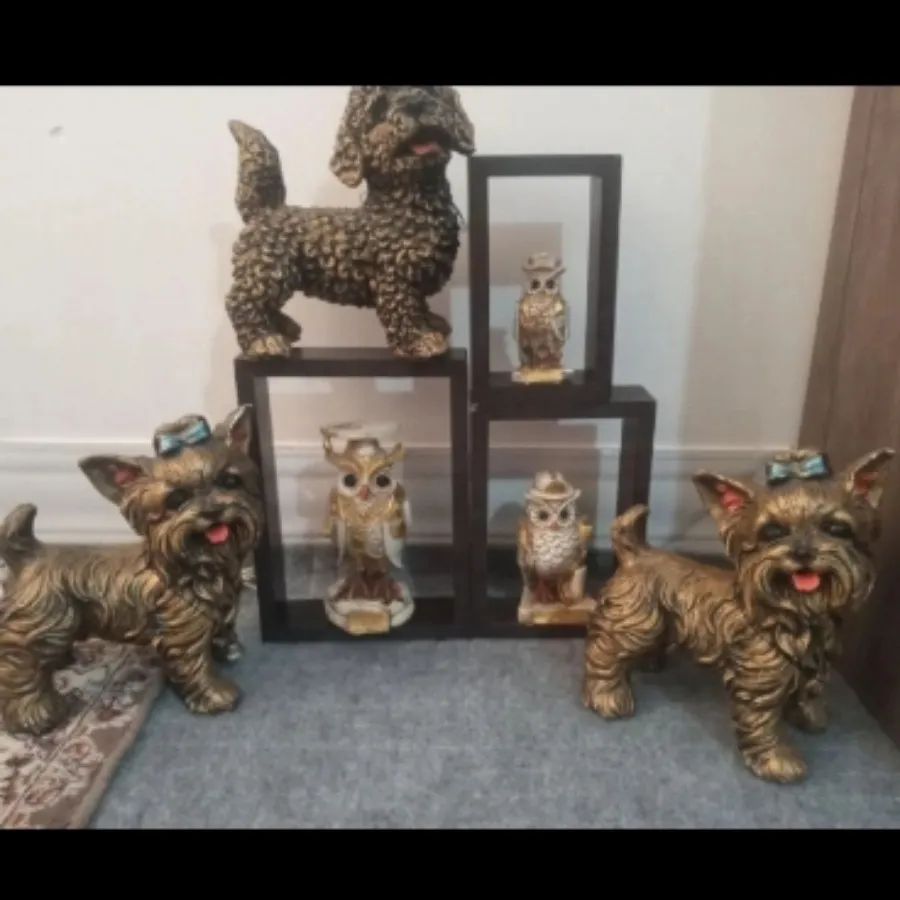 دیوار کوب و مجسمه دکوری