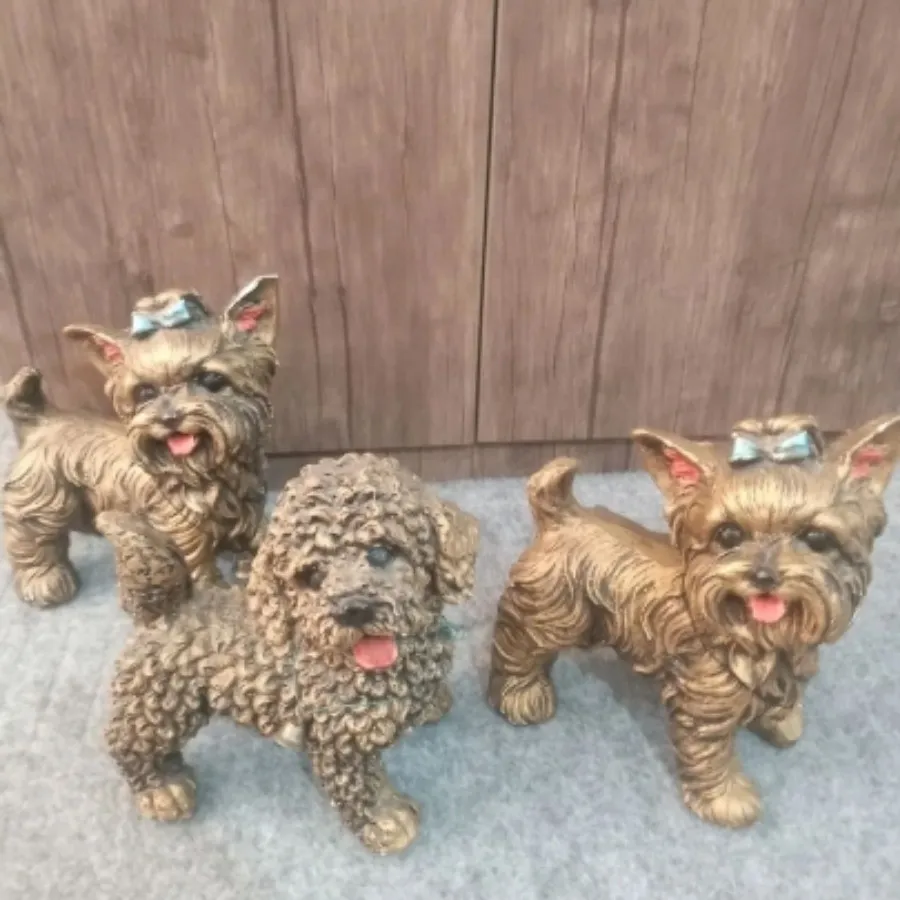 دیوار کوب و مجسمه دکوری