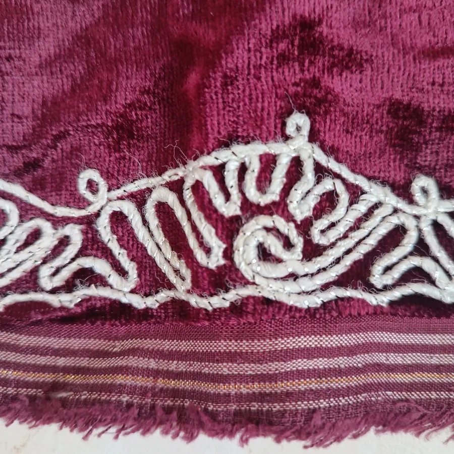 رومیزی مخمل قدیمی