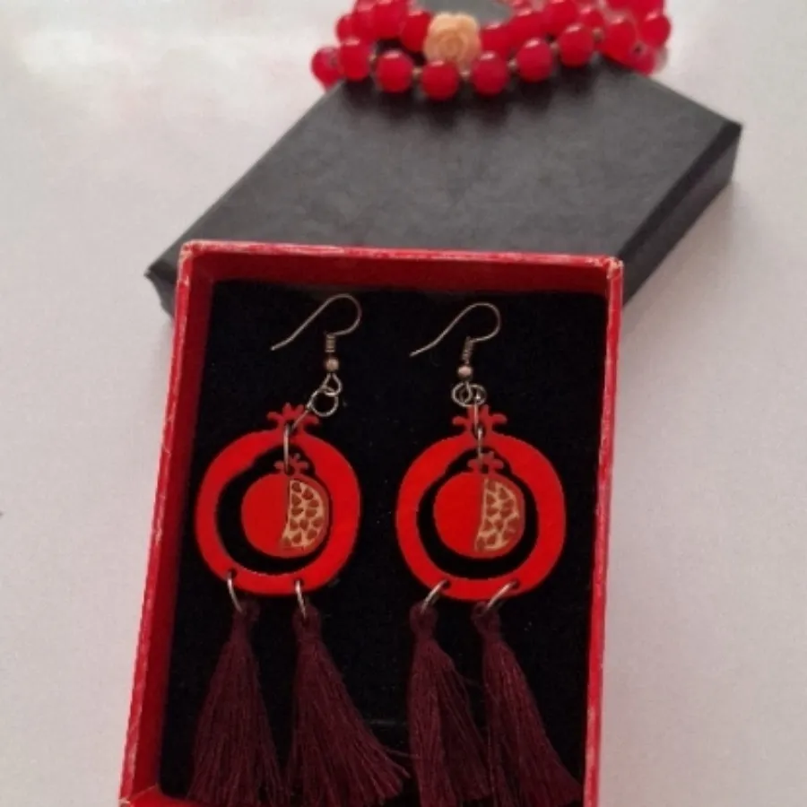 اکسسوری قرمز