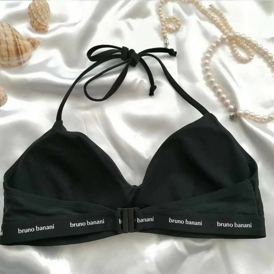 بیکینی اروپایی اکبند