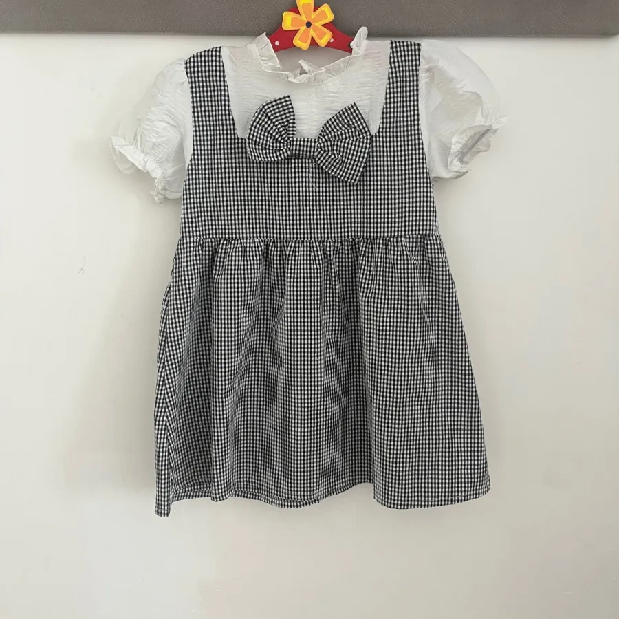 پیراهن دخترانه