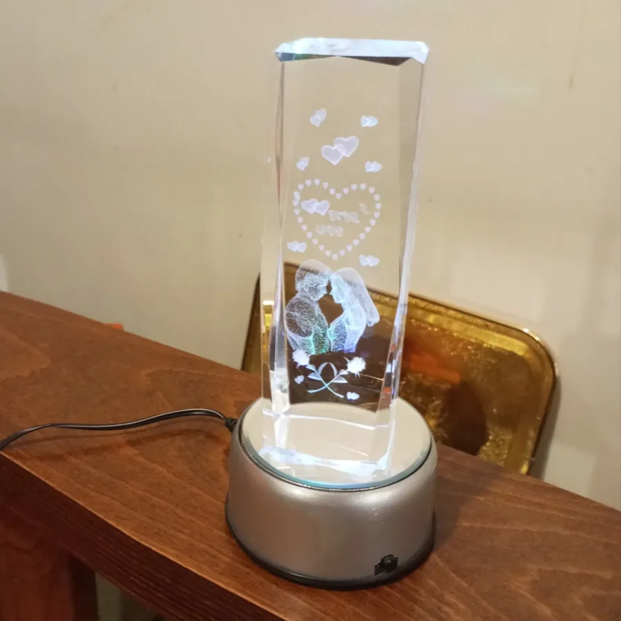 چراغ کریستالی متحرک