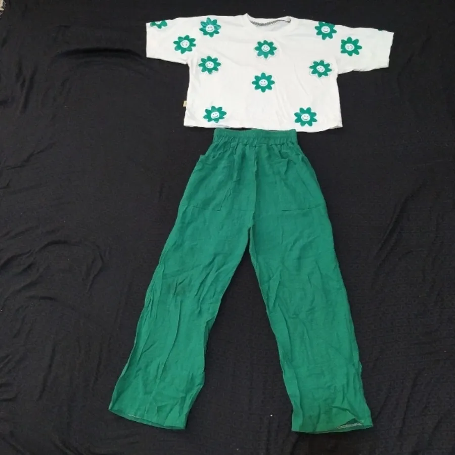 ست کراپ و شلوار?