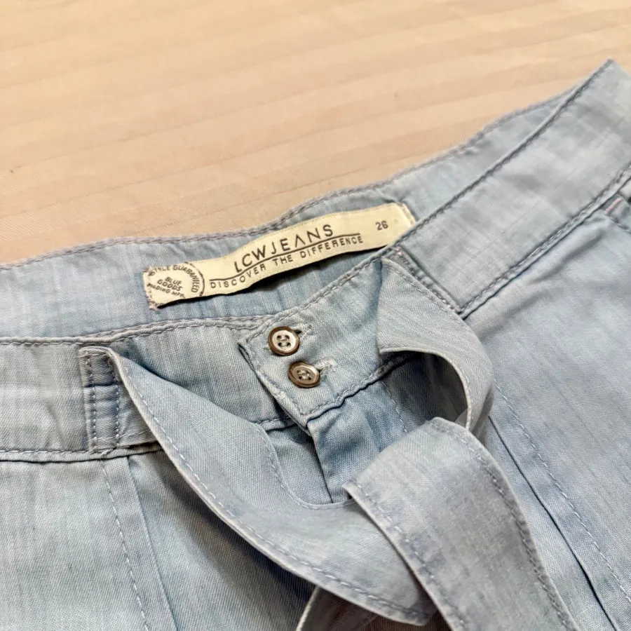 شلوارک ال سی وایکیکی