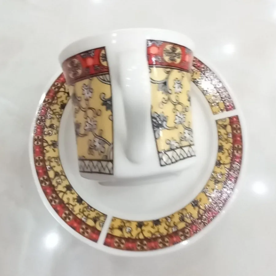 فنجان ونعلبکی