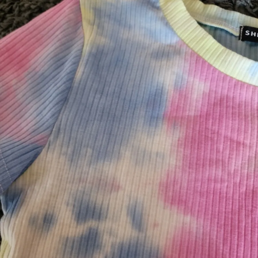 کراپ تیشرت پاستلی Shein