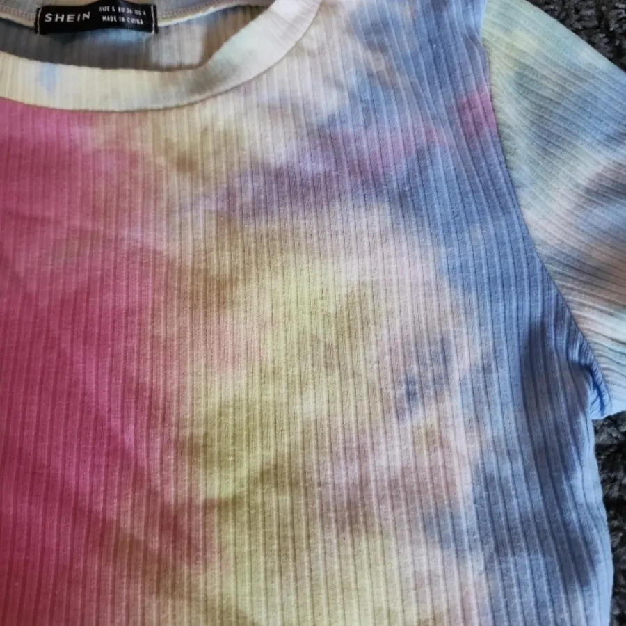 کراپ تیشرت پاستلی Shein