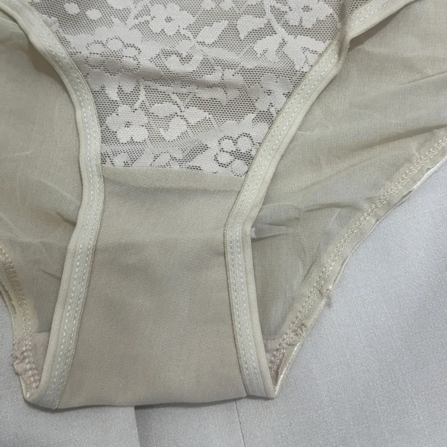 ست سوتین و شورت هارنسدار