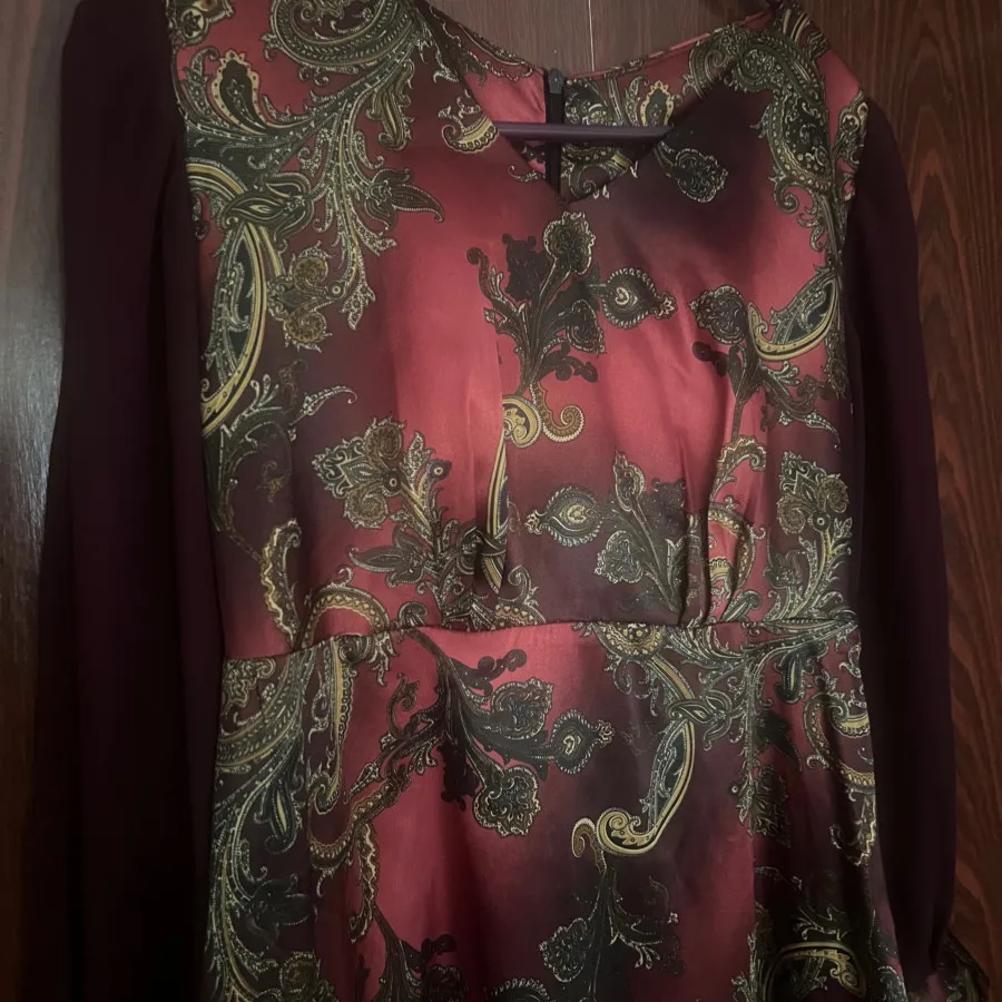 پیراهن ساتن زرشکی