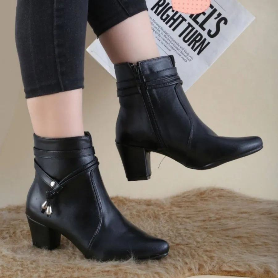 بوت زنانه پاشنه6در دو رنگ