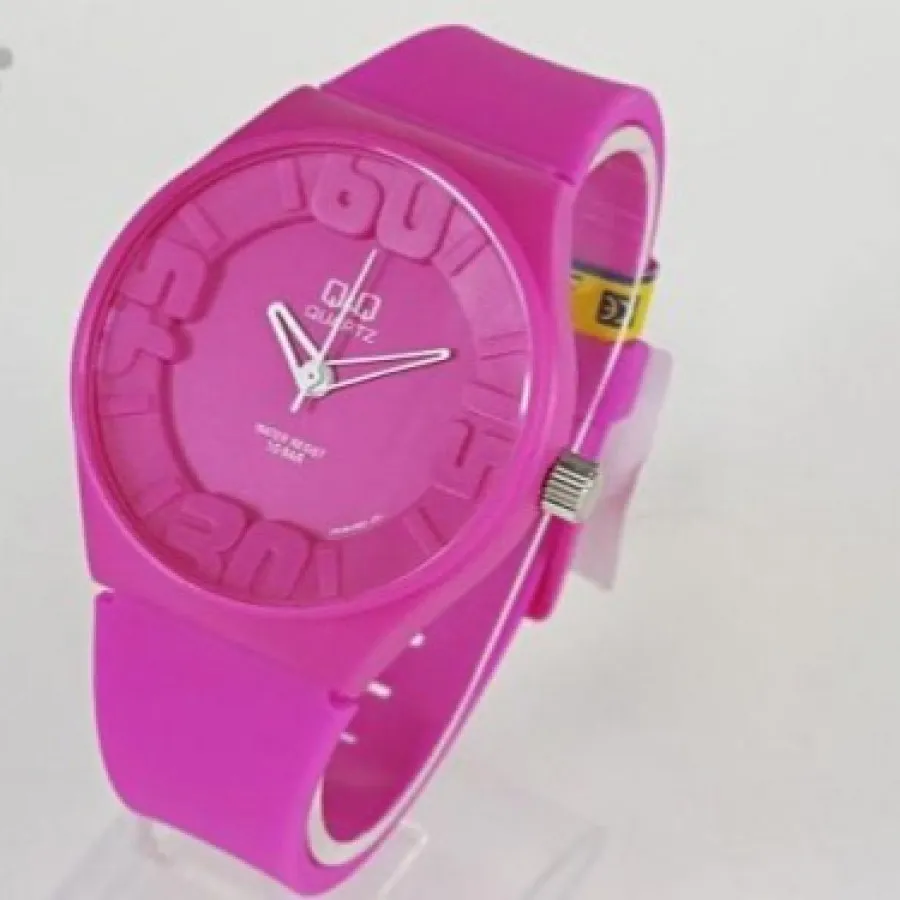 ساعت دخترانه کیو اند کیو