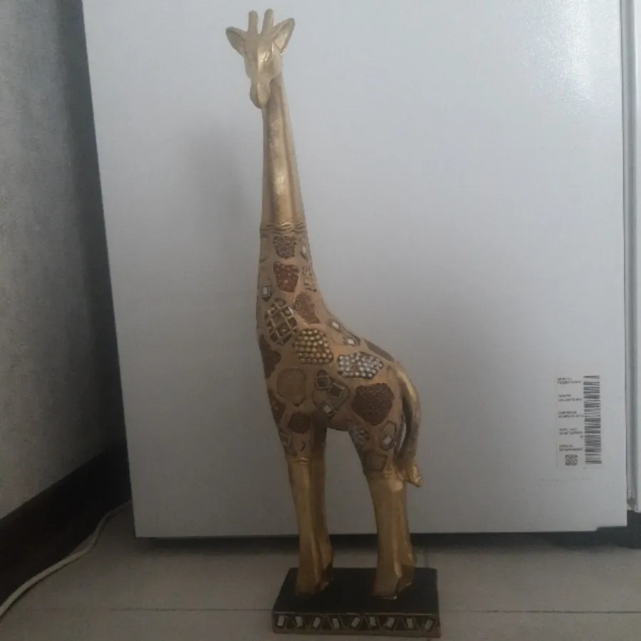 مجسمه زرافه