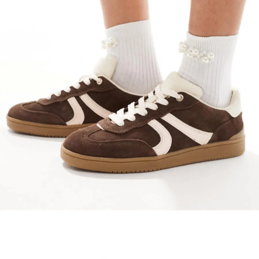 کتونی استرادیواریوس