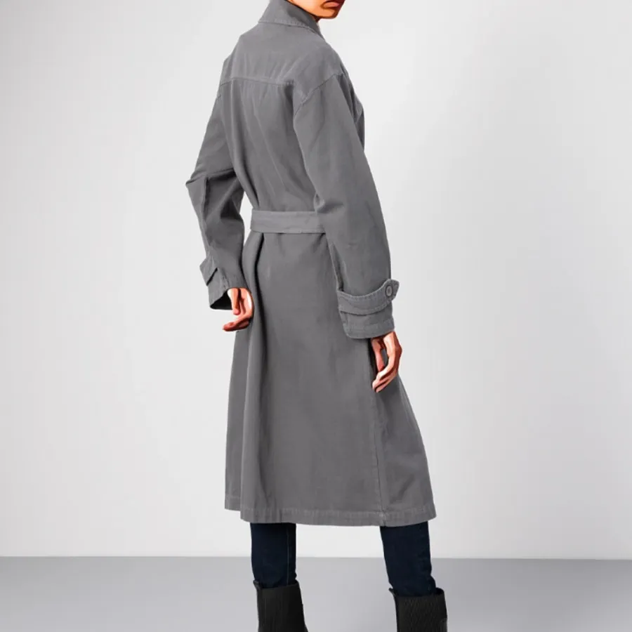 ترنچ کت بلند