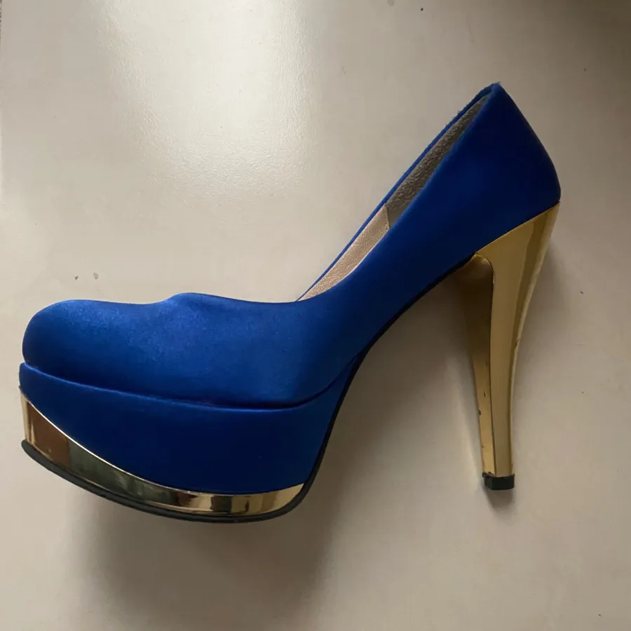 کفش ابی کاربنی سایز37/38