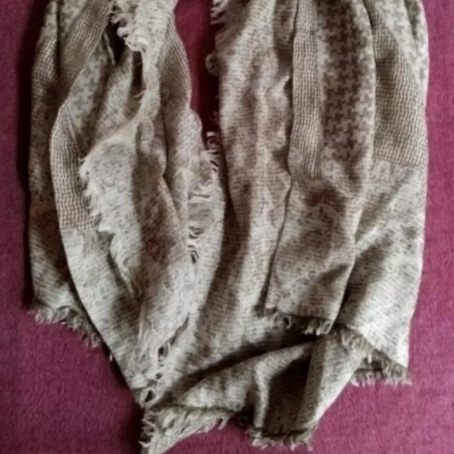 روسری اروپایی