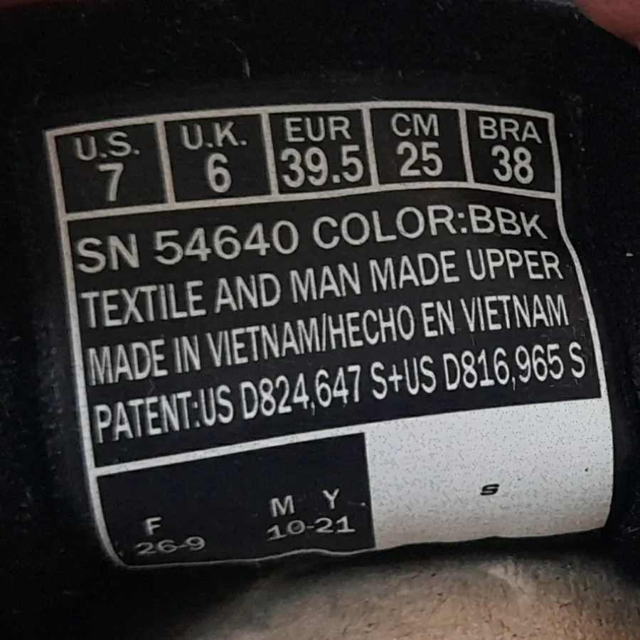 کفش پیاده روی اسکچرز مشکی