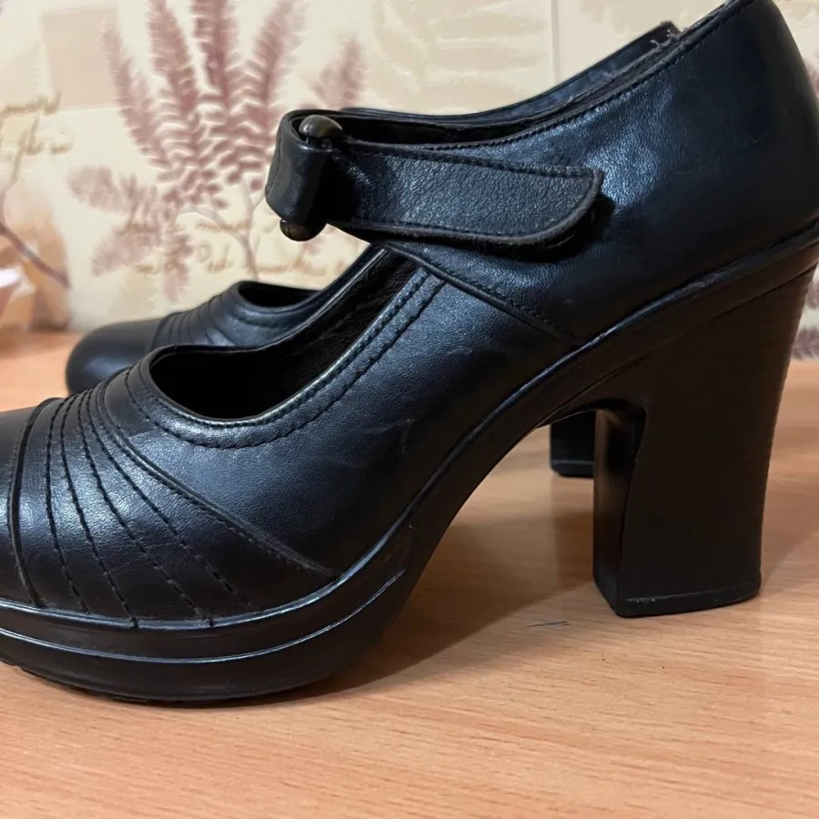 کفش پاشنه دار سایز 39