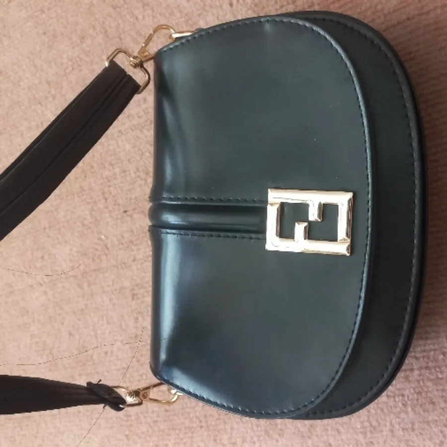 کیف دوشی فندی