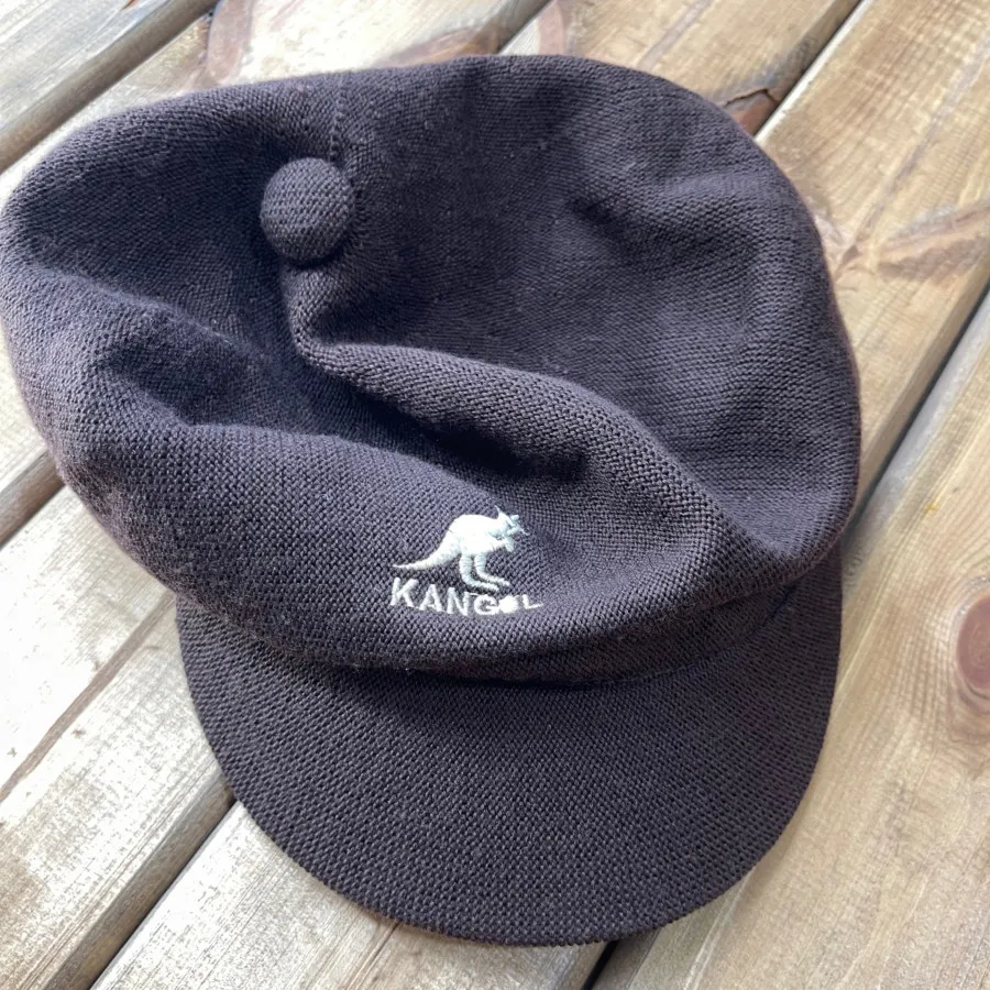 کلاه قهوه ای