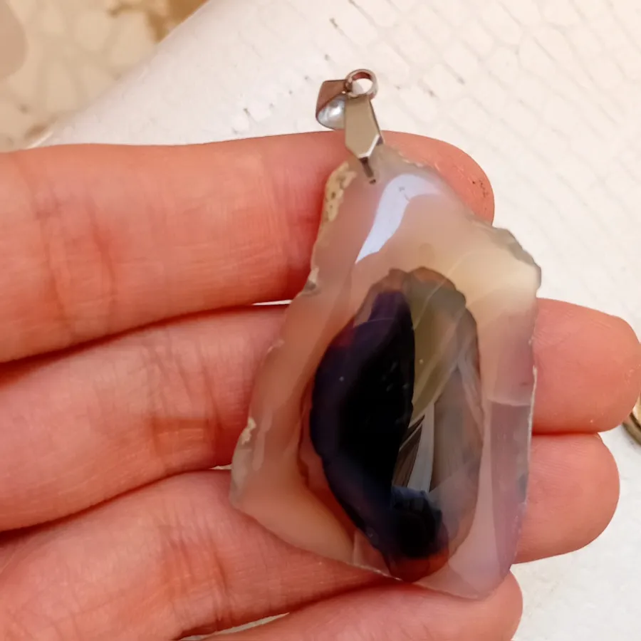 آویز  عقیق شجر چشم دار