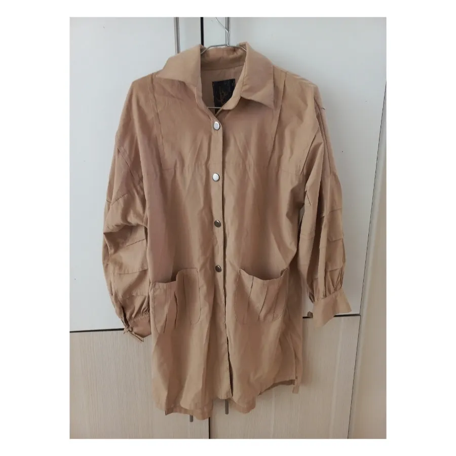 مانتو پاییزه شیک کرم رنگ