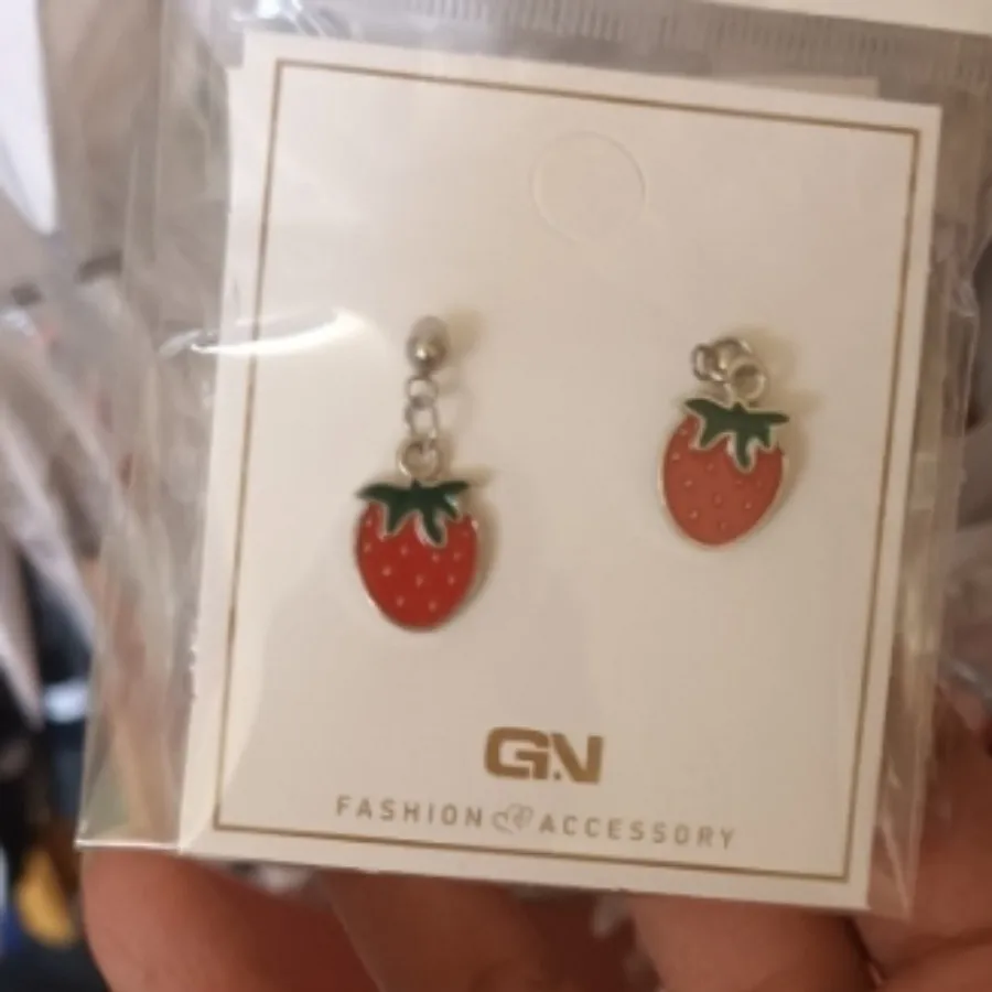 گوشواره میخی