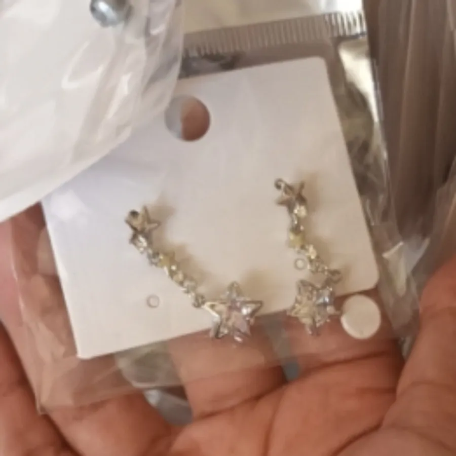 گوشواره میخی