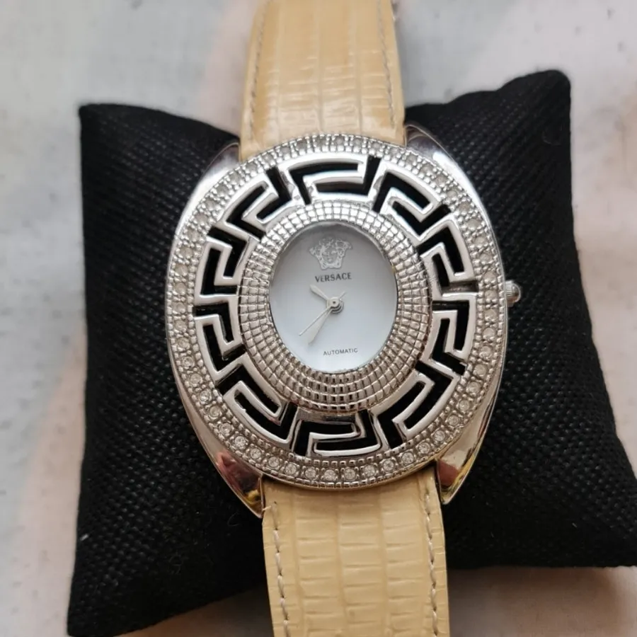 ساعت مچی مجلسی