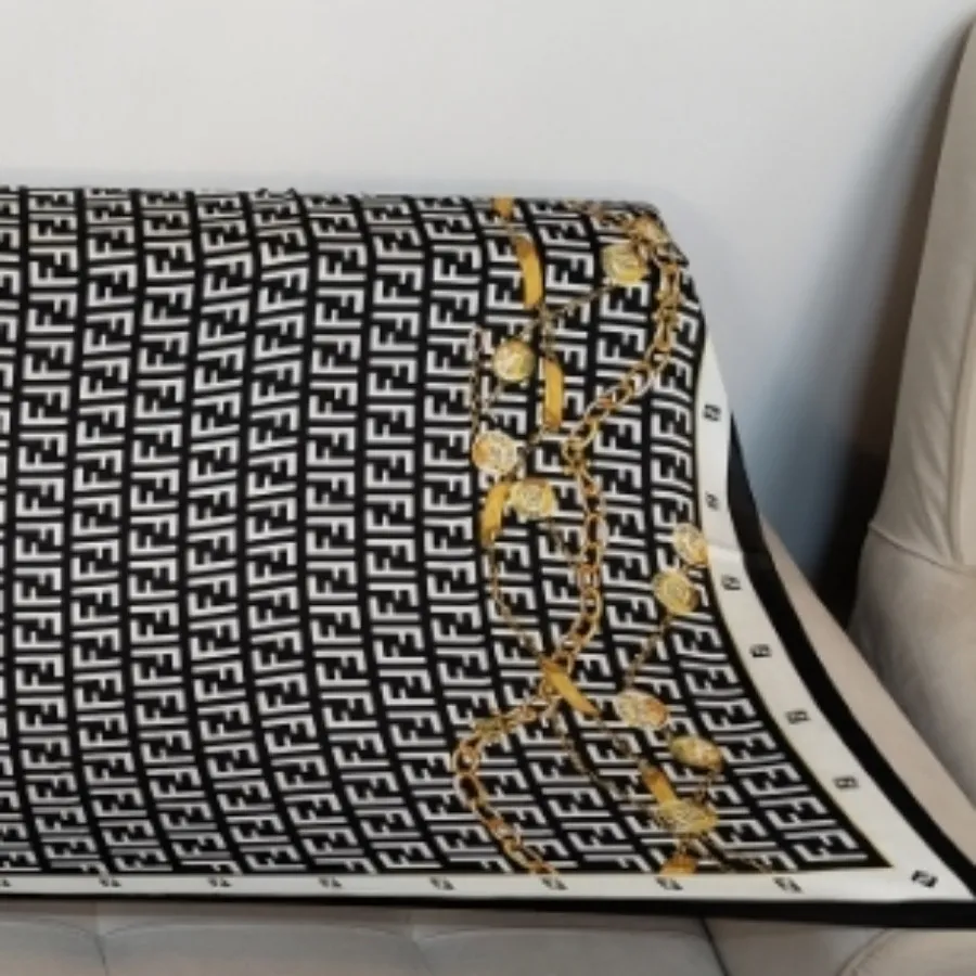 شال سیلک فندی