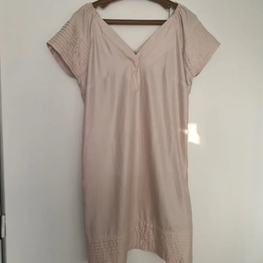 پیراهن کرم سایز 40